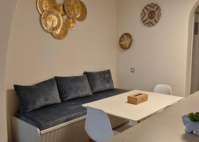 Empyreal Blue Chora Apartman