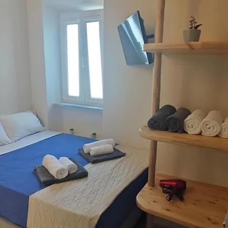 Empyreal Blue Chora Apartment *